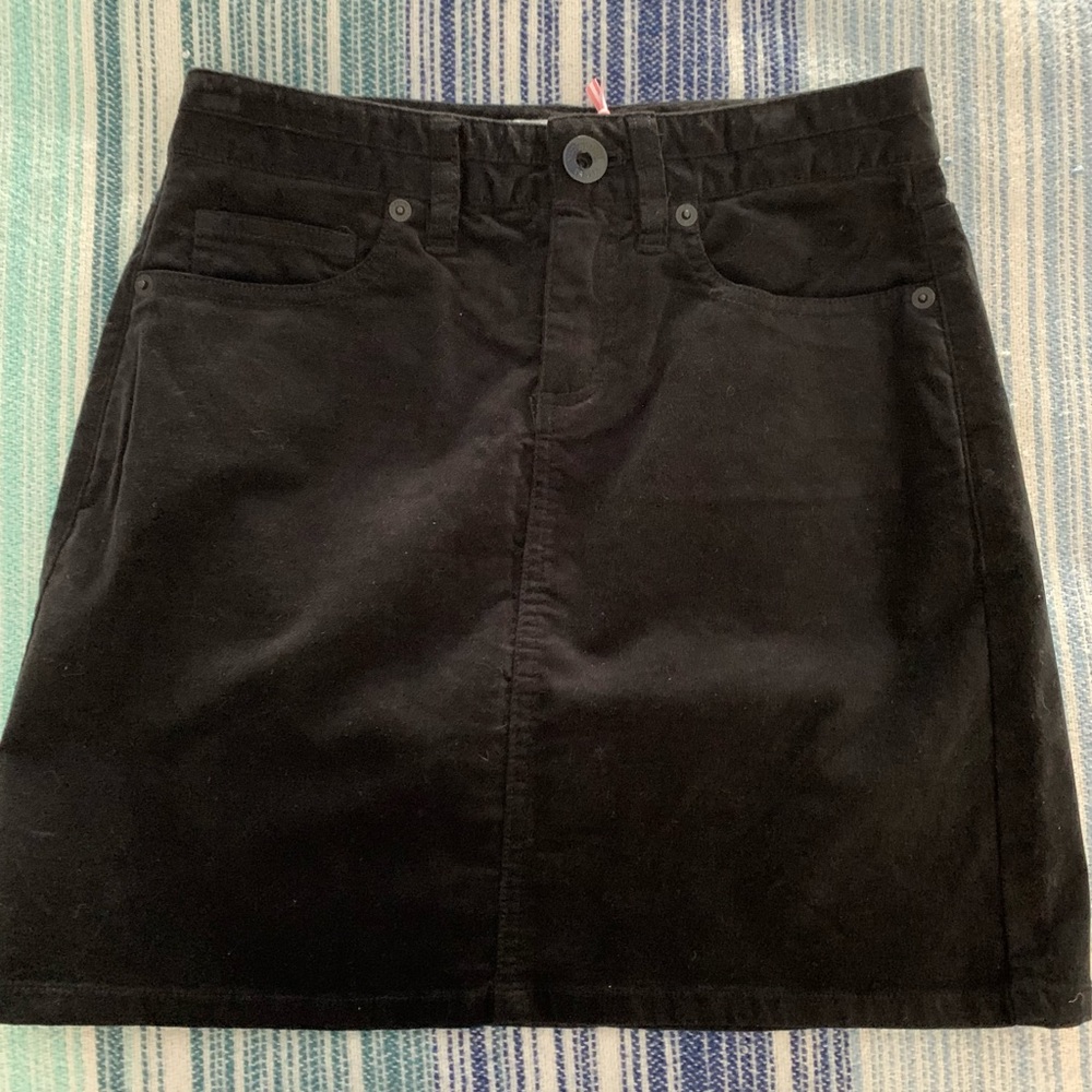 Vineyard Vines Black Velvet Mini Skirt - NWT - Size 00